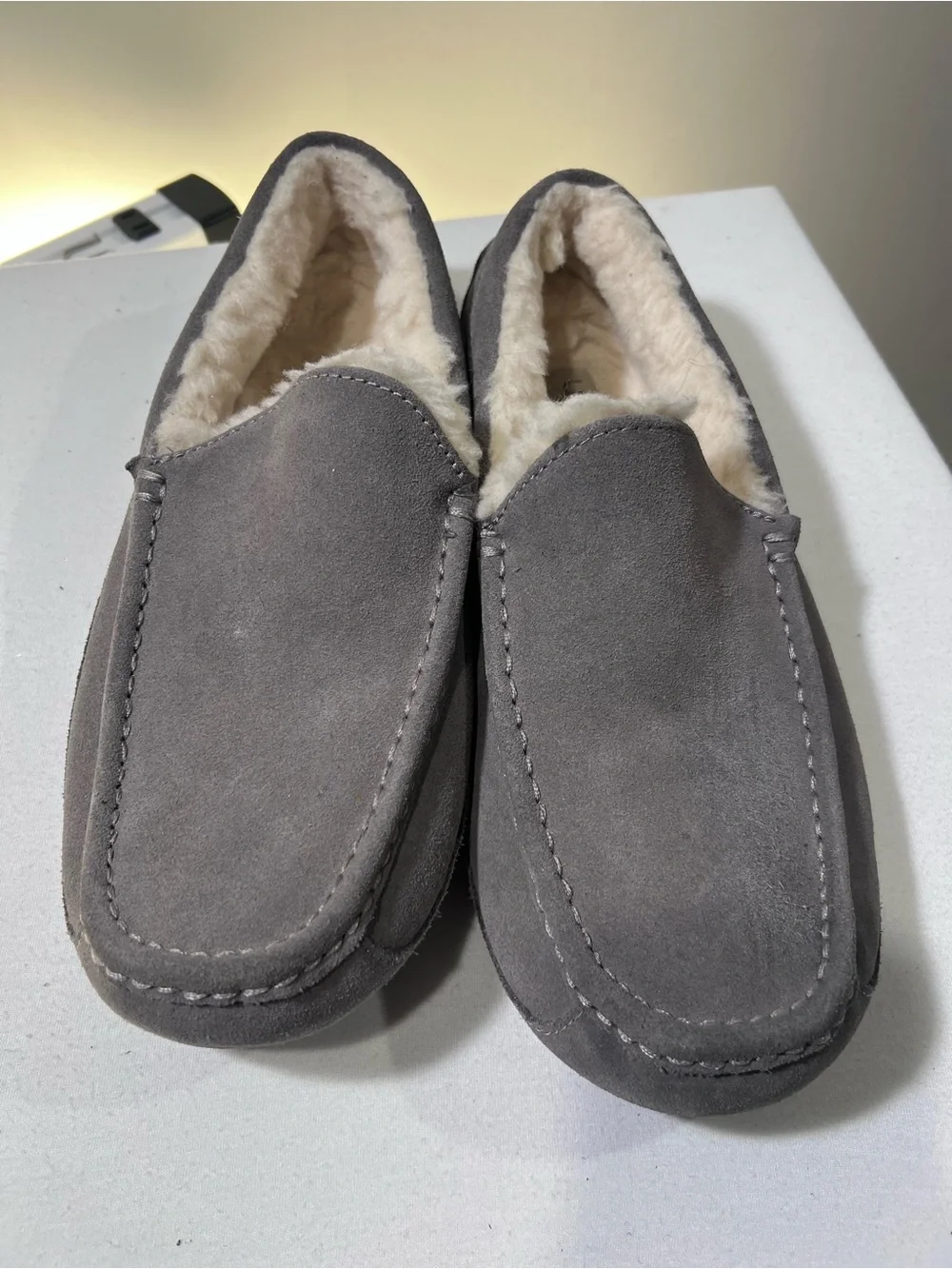 UGG classic slip